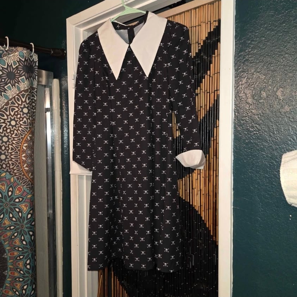Source Unknown Black Long Sleeve Dress with White Collar & Cuffs